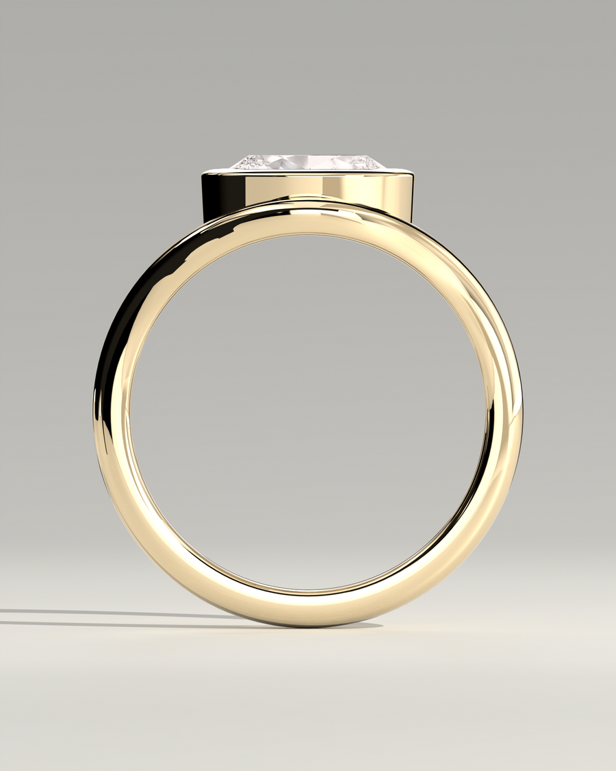 Oval Fold Ring — alternate view — Diyona